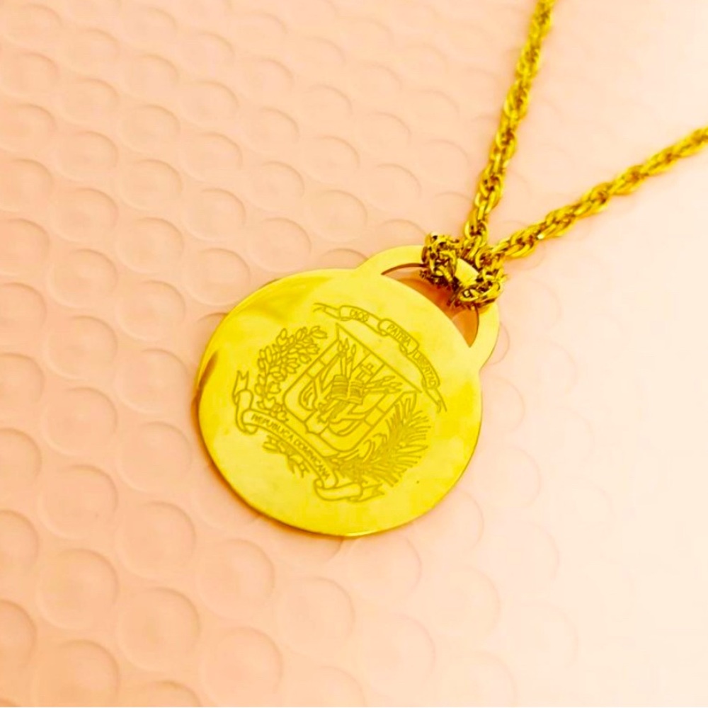 Dominican Republic Shield chain